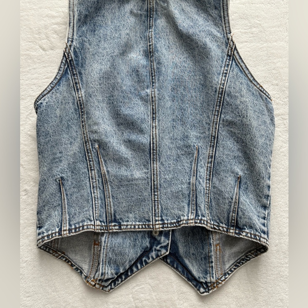NWT - BLANK NYC Timeless Tailored Denim Vest - Size Medium - Picture 11 of 16